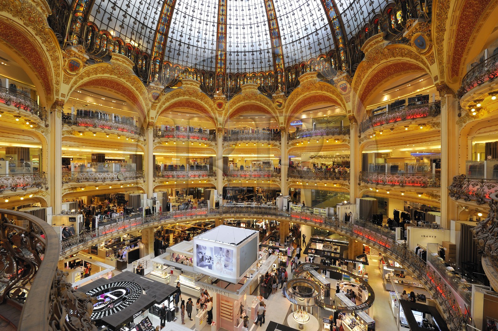 France, Paris (75), le grand magasin des Galeries Lafayette situé boulevard Haussmann