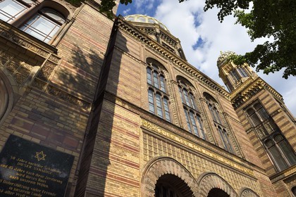 Allemagne, Berlin, Spandauer Vorstadt dans Berlin-Mitte, la Neue Synagogue (Nouvelle Synagogue) a été construit de 1859 à 1866 comme la principale synagogue de la communauté juive de Berlin sur Oranienburger Strasse