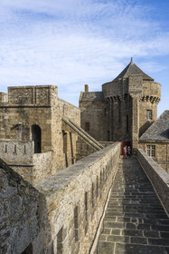 France, Ille-et-Vilaine (35), Côte d'Emeraude, Saint-Malo, le chateau de Saint-Malo (XVème siècle) abrite l'Hotel de Ville ainsi que le Musée d'Histoire de la Ville et du Pays Malouin, courtine du chateau original datant de 1146