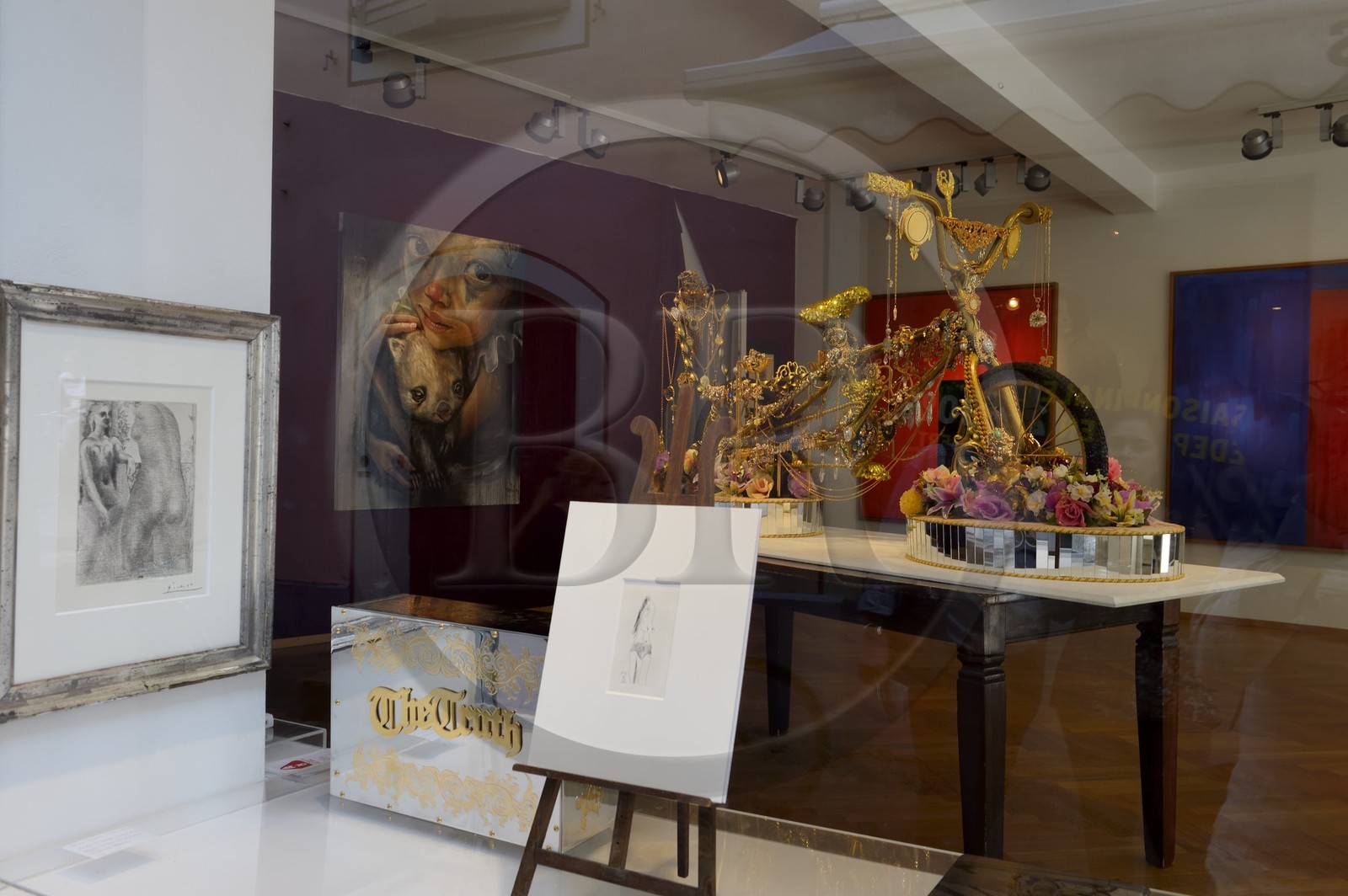 Germany, Baden-Wurttemberg, Freiburg im Breisgau, art gallery on the corner of the Schusterstrasse street