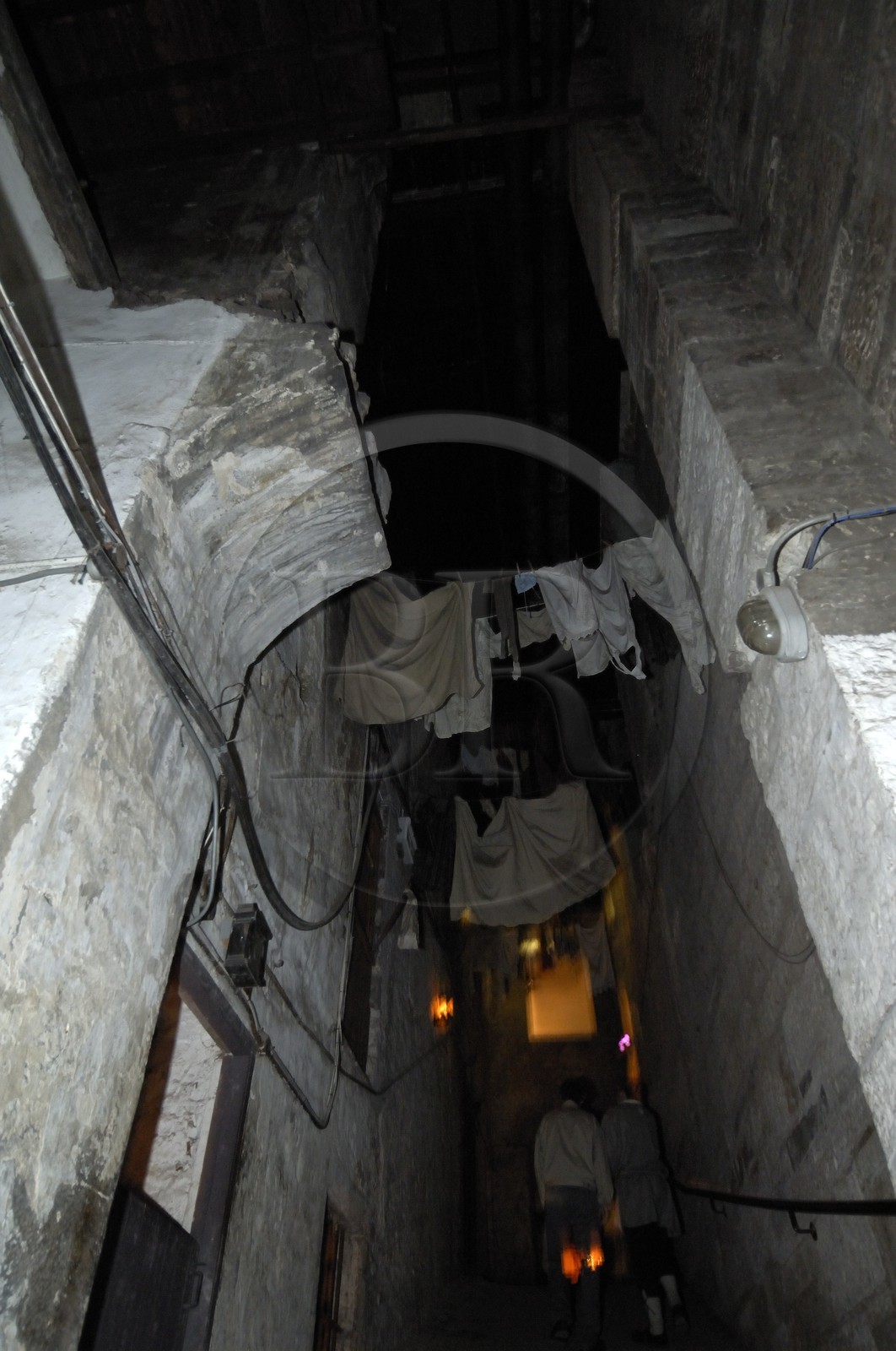 Royaume-Uni, Ecosse, Edimbourg, des voûtes souterraines, ayant d'abord servi d'entrepôts, d'ateliers et de tavernes servirent plus tard de logements aux pauvres