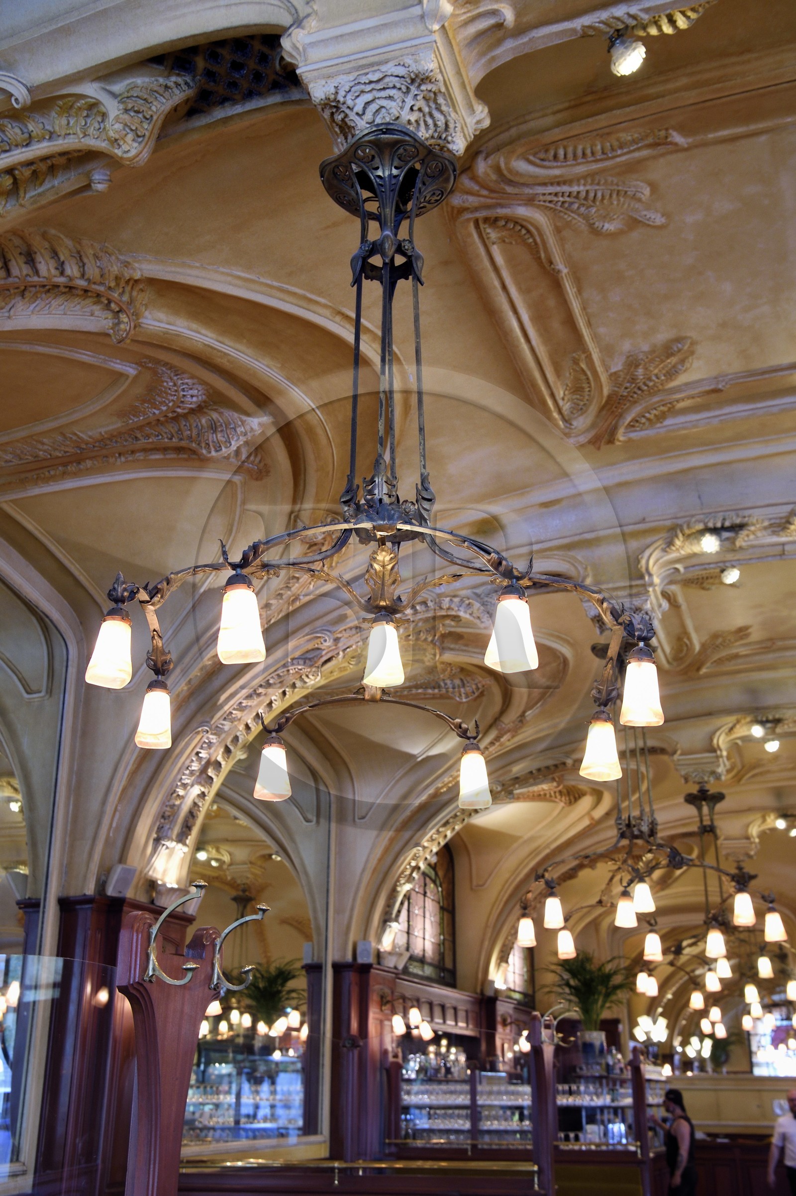 France, Meurthe-et-Moselle (54), Nancy, brasserie Excelsior (Brasserie Flo) de 1910, de style Art Nouveau Ecole de Nancy, les luminaire sont de Louis Majorelle