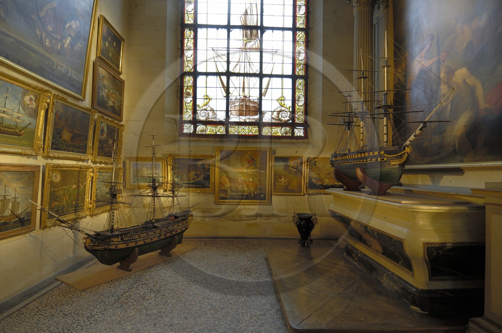 France, Charente-Maritime (17), La Rochelle, cathédrale Saint-Louis, ex-voto dans une chapelle