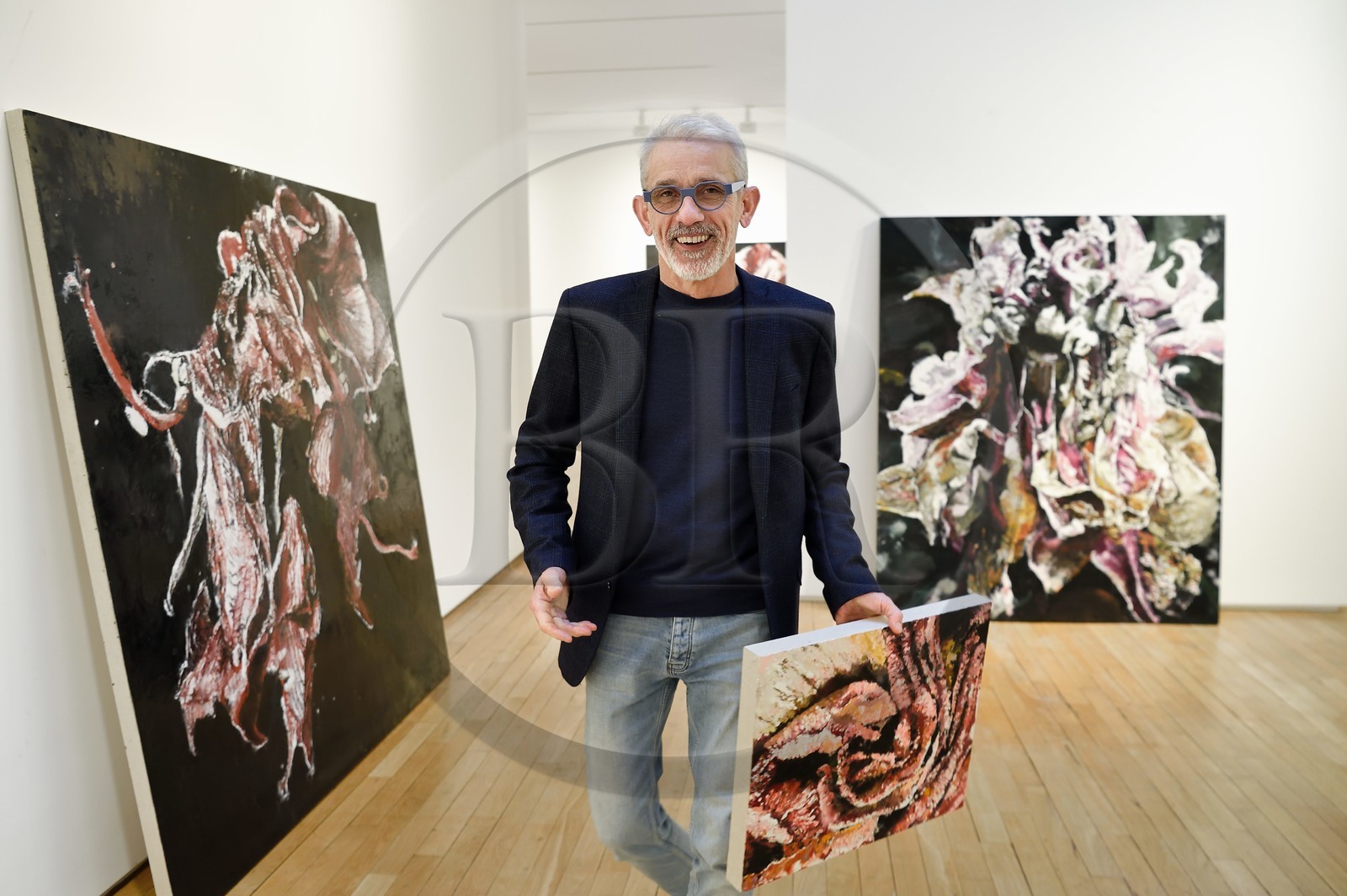 France, Paris (75), l'artiste peintre Philippe Cognée préparant son exposition à la galerie Templon