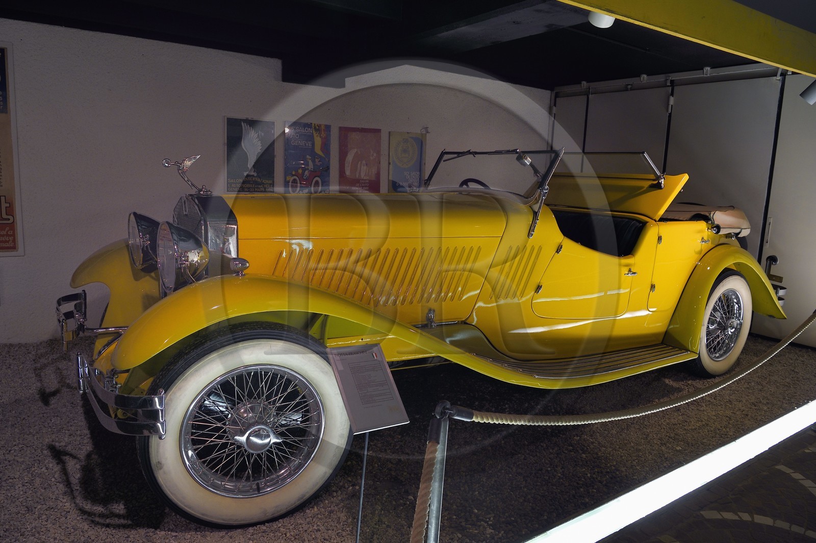 Suisse, canton du Valais, Martigny, Fondation Pierre Gianadda, Musée de l'automobile, voiture italienne Isotta-Fraschini (1931)