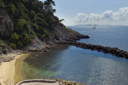 France, Var (83), Bormes les Mimosas, plage du Fort de Brégançon, résidence officielle du président de la République