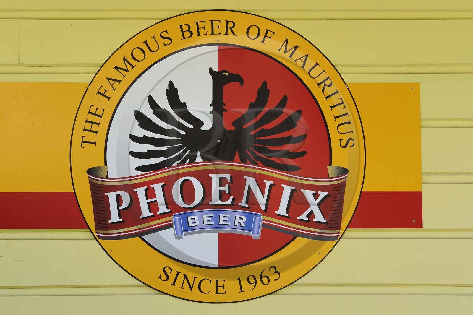 France, île de la Réunion, panneau publicitaire pour la bière de l'ile Maurice Phoenix