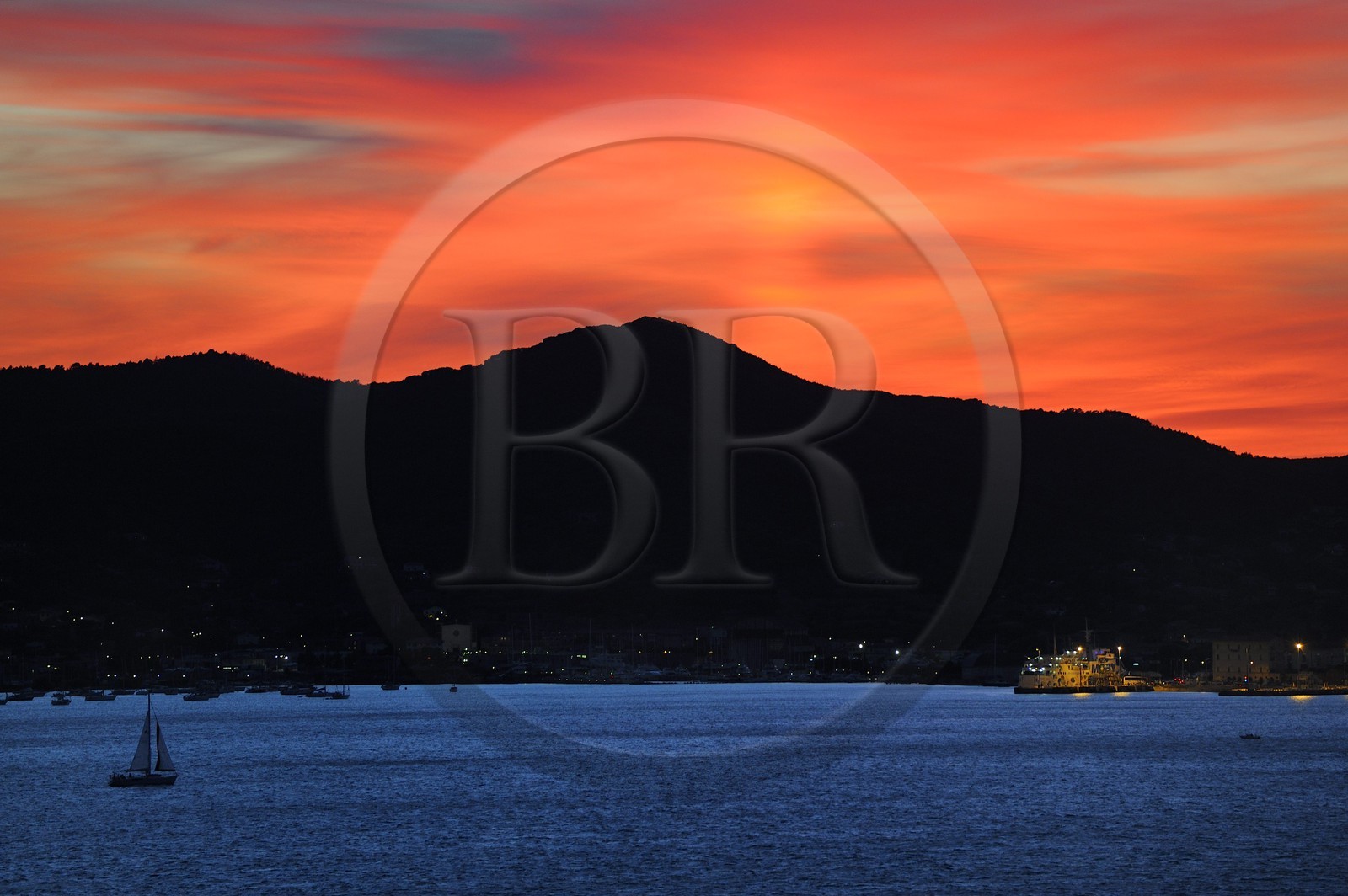 Italy, Tuscany, Elba Island, the bay of Portoferraio at sunset