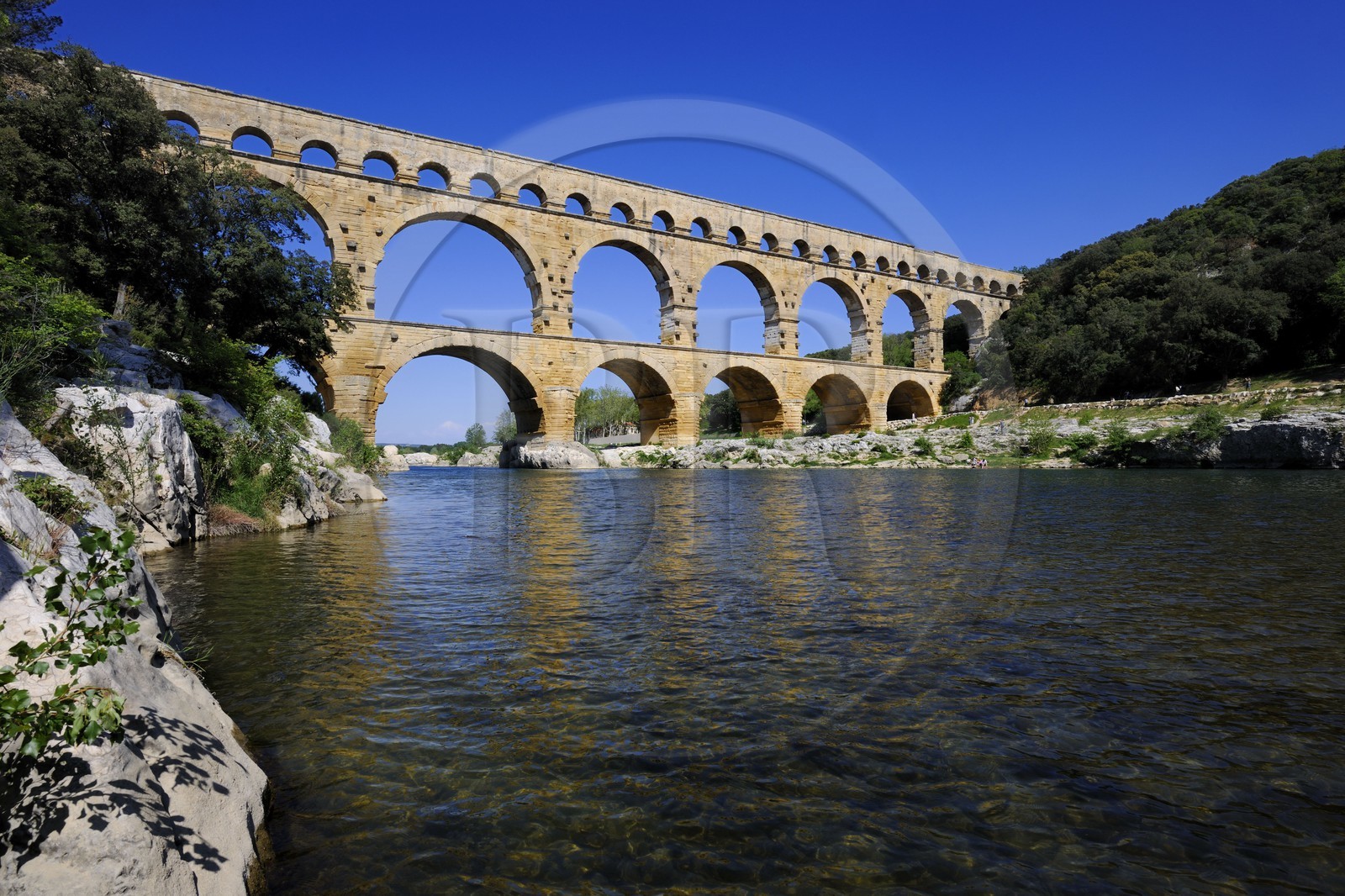 France, Gard (30), le Pont du Gard classé Patrimoine Mondial de l'UNESCO, aqueduc romain qui enjambe le Gardon
