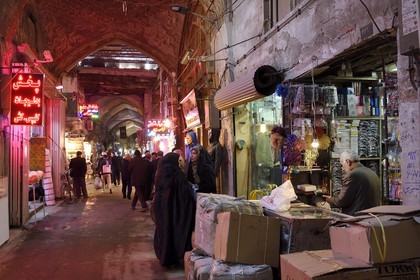 Iran, province d'Ispahan, Ispahan, Bazar-e Bozorg (Grand Bazar), immense bazar couvert qui remonte à près de 1300 ans