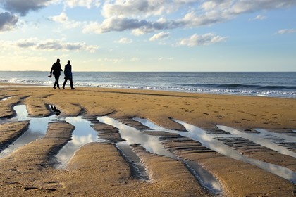 France, Calvados (14), Pays d'Auge, la côte Fleurie, Cabourg, promenade sur la plage de la station balnéaire