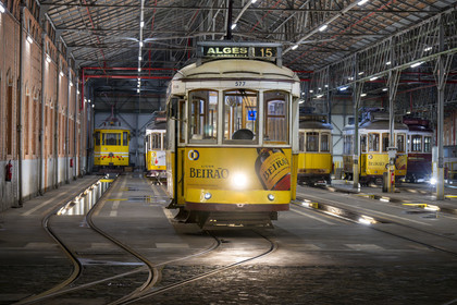 Portugal, Lisbonne, quartier de Alcantara, le Santo Amaro Depot qui abrite les tramways de Lisbonne