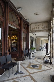 France, Charente-Maritime (17), La Rochelle, le café de la Paix créé en 1793
