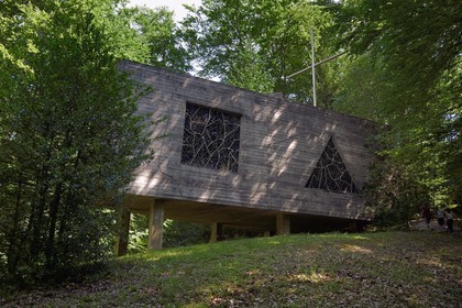 France, Meuse (55), Beaulieu-en-Argonne, chapelle de l'Ermitage Saint-Rouin par l'architecte du couvent du Saulchoir, le Père Rayssiguier, disciple de Le Corbusier