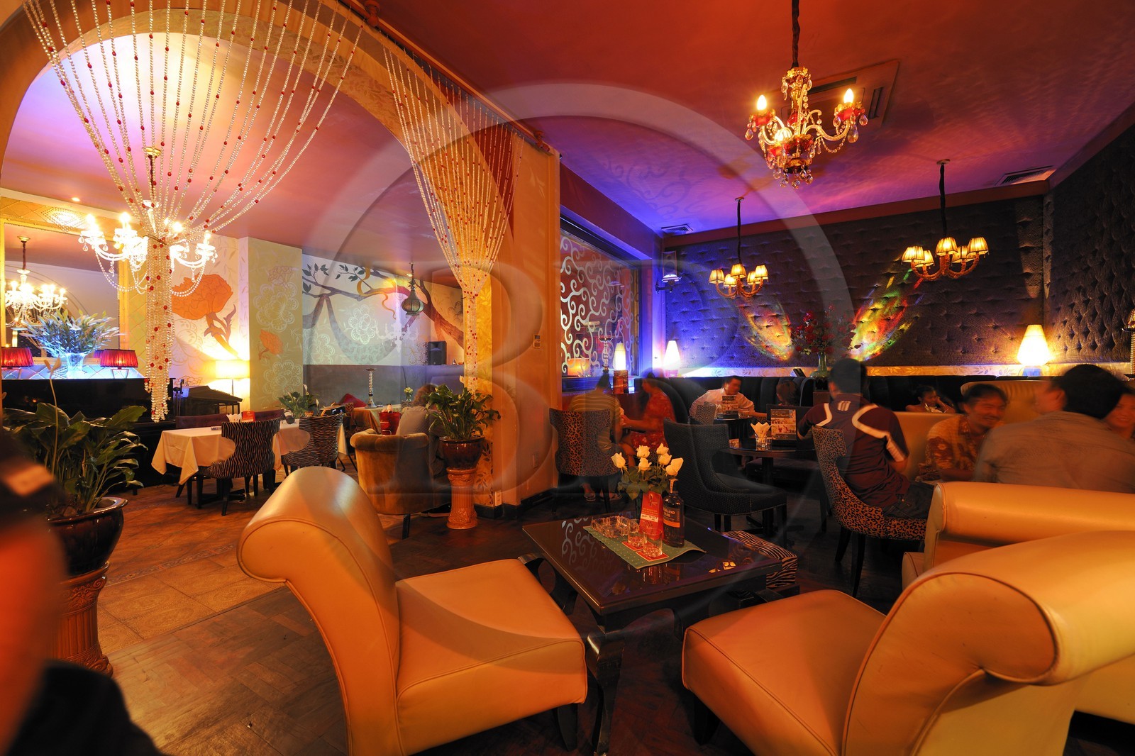 Vietnam, Hanoï, quartier du lac Hoan Kiem, le bar branché I-Box