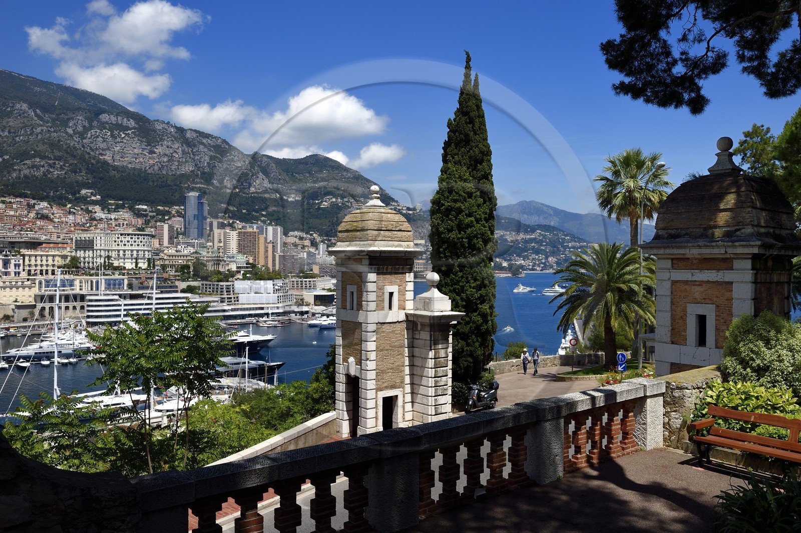 Principauté de Monaco, Monaco, la Porte Neuve à la pointe du Rocher