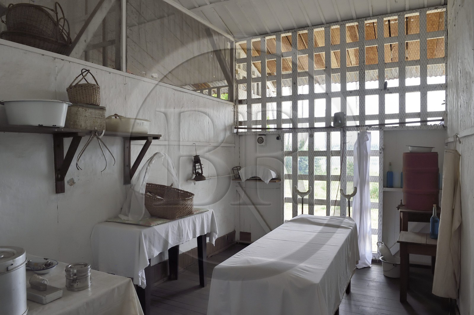 Gabon, Province du Moyen-Ogooué, Lambaréné, l'ancien Hopital Albert Schweitzer devenu musée, la Grande Pharmacie (policlinique), la salle d'accouchement