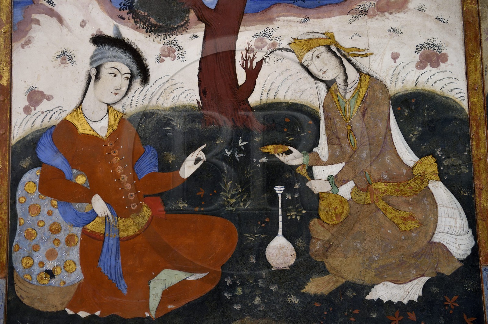 Iran, province d'Ispahan, Ispahan, le palais Chehel Sotoun (des 40 colonnes), classé Patrimoine Mondial de l'UNESCO, la salle de banquet, peinture du XVIIe siècle