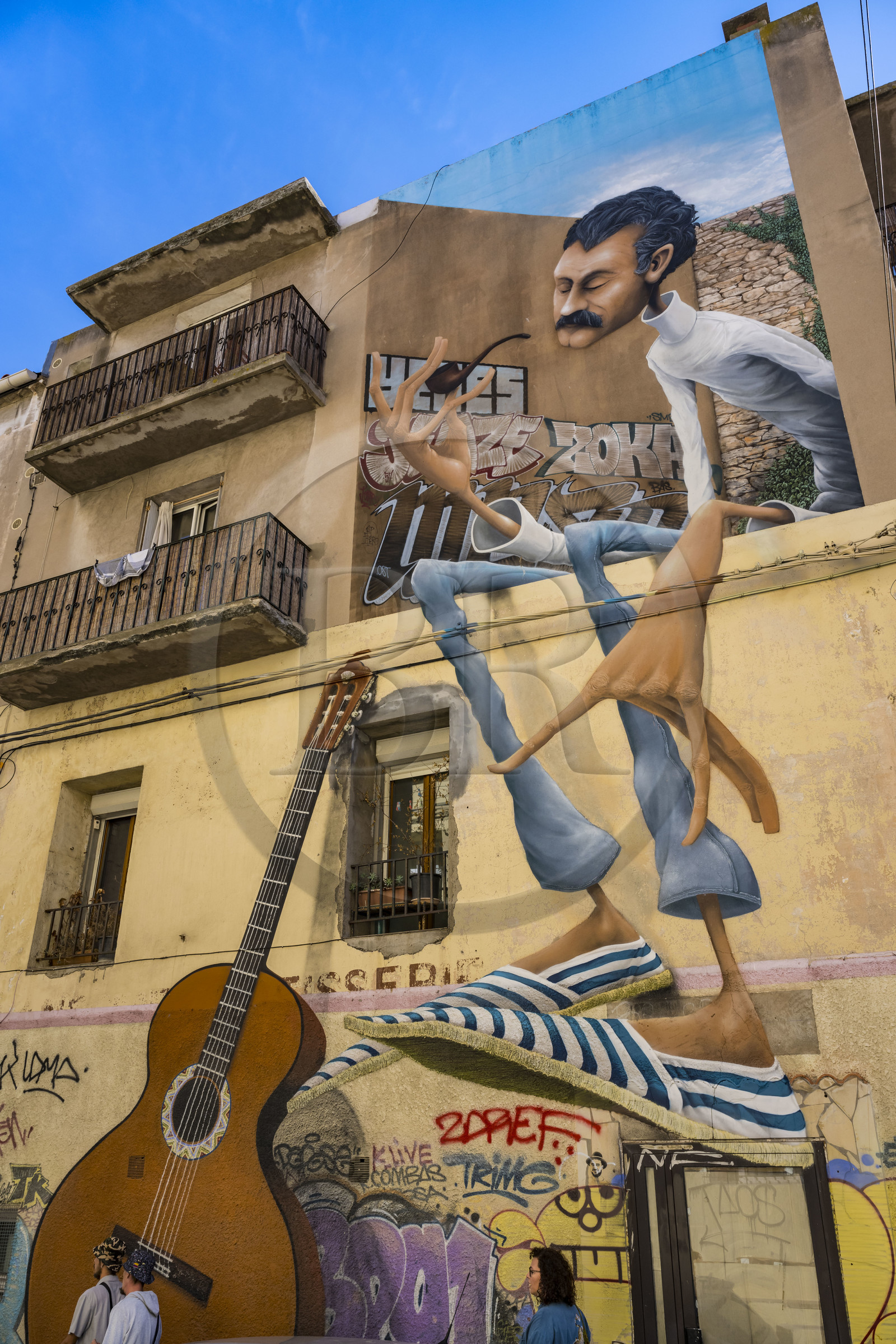 France, Hérault (34), Sète, fresque qui fait parti du MACO - Musée à ciel ouvert, peinture murale hommage à Georges Brassens et oeuvre de l'artiste sétois Maye à l'angle de la rue de la Revolution et de la rue Georges Brassens