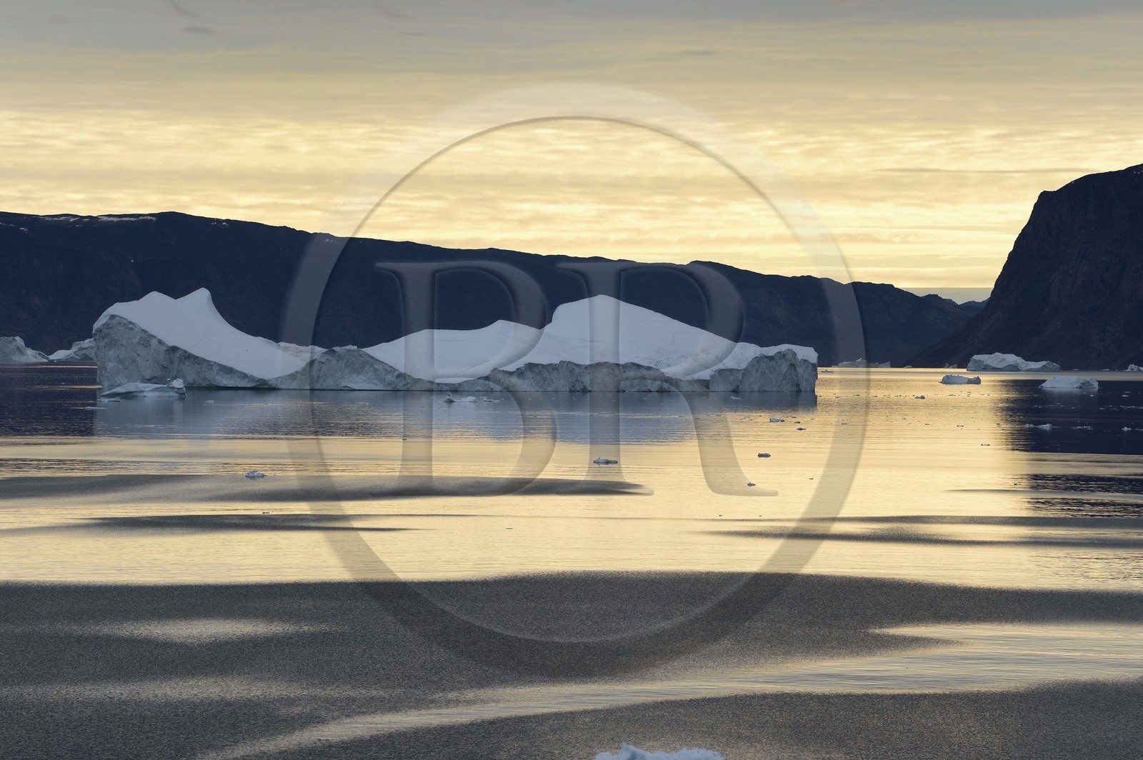 Greenland, North West coast, Baffin Sea, iceberg in Inglefield Fjord towards Qaanaaq