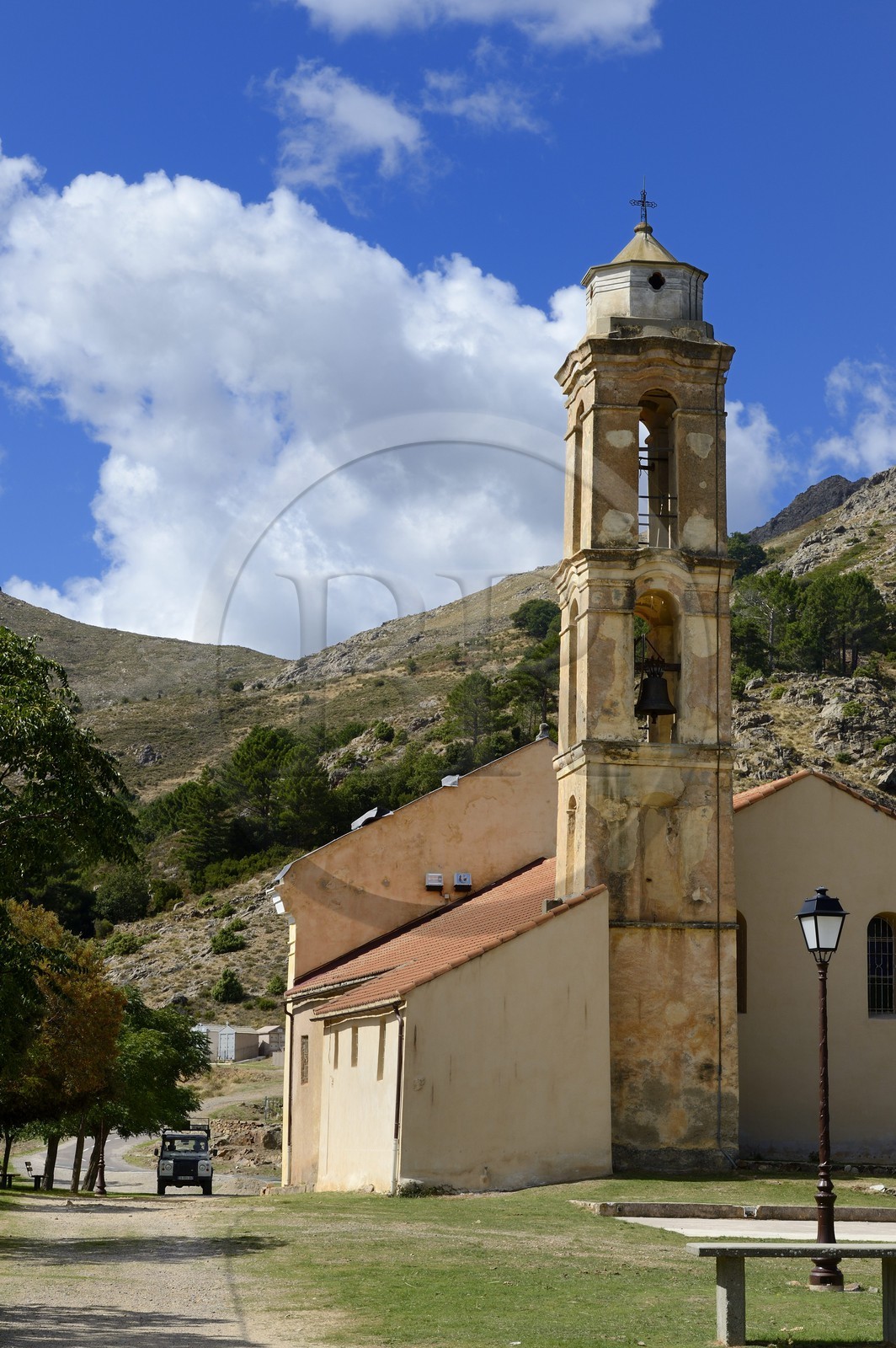 France, Haute-Corse (2B), Balagne, Le Giussani, église Santa-Maria Assunta sur la commune de Pioggiola