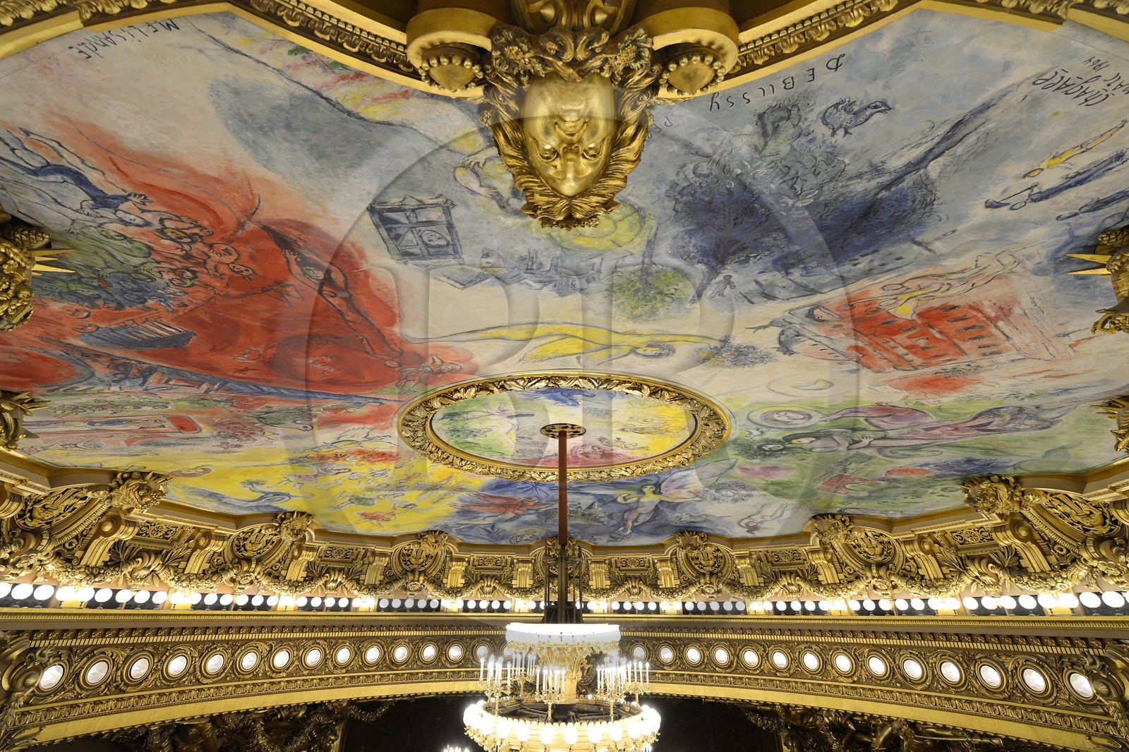 France, Paris (75), Opéra Garnier, la coupole du plafond décoré par Marc Chagall dans la grande salle