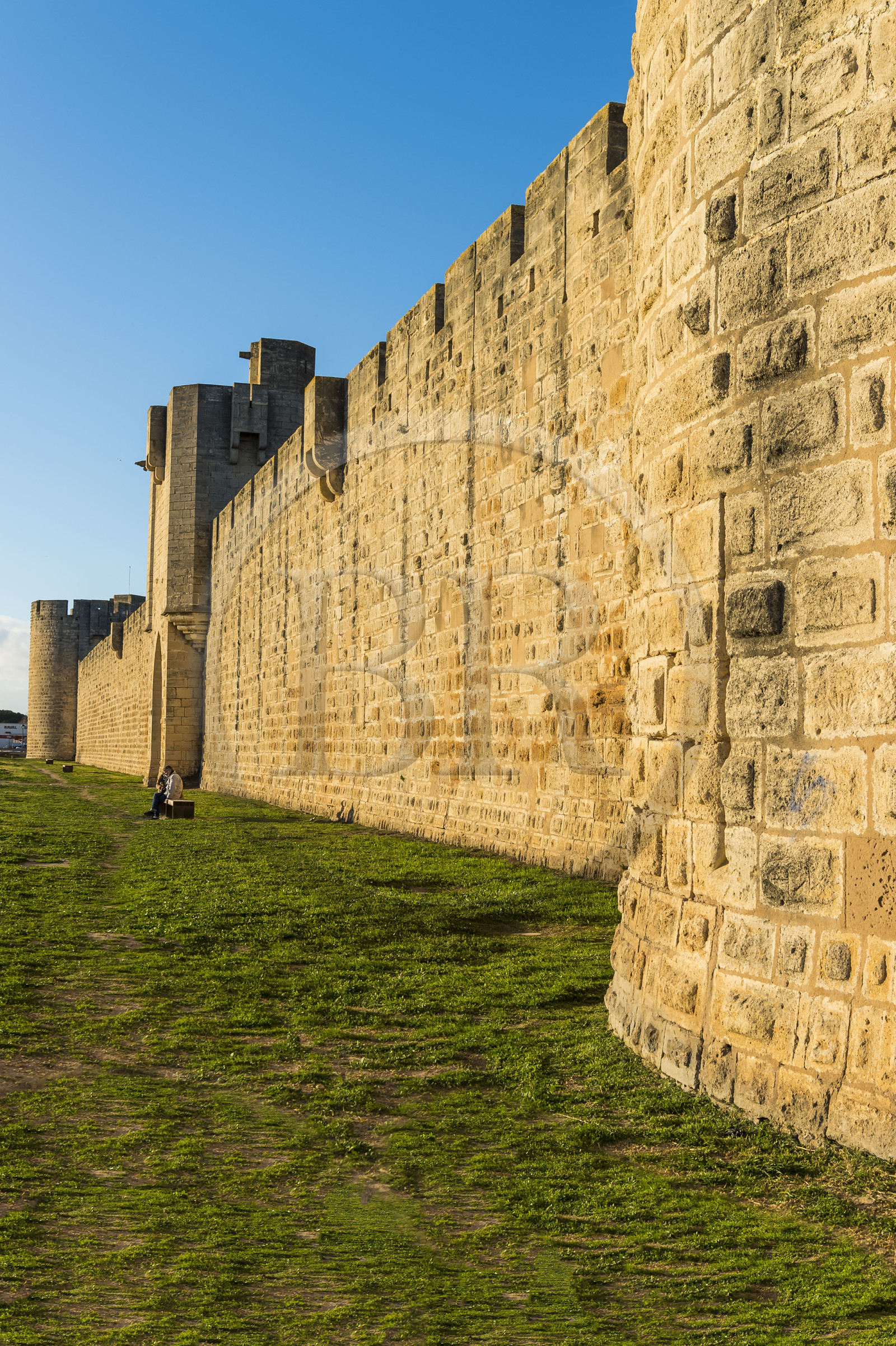 France, Gard (30), Aigues-Mortes, tours et remparts Sud