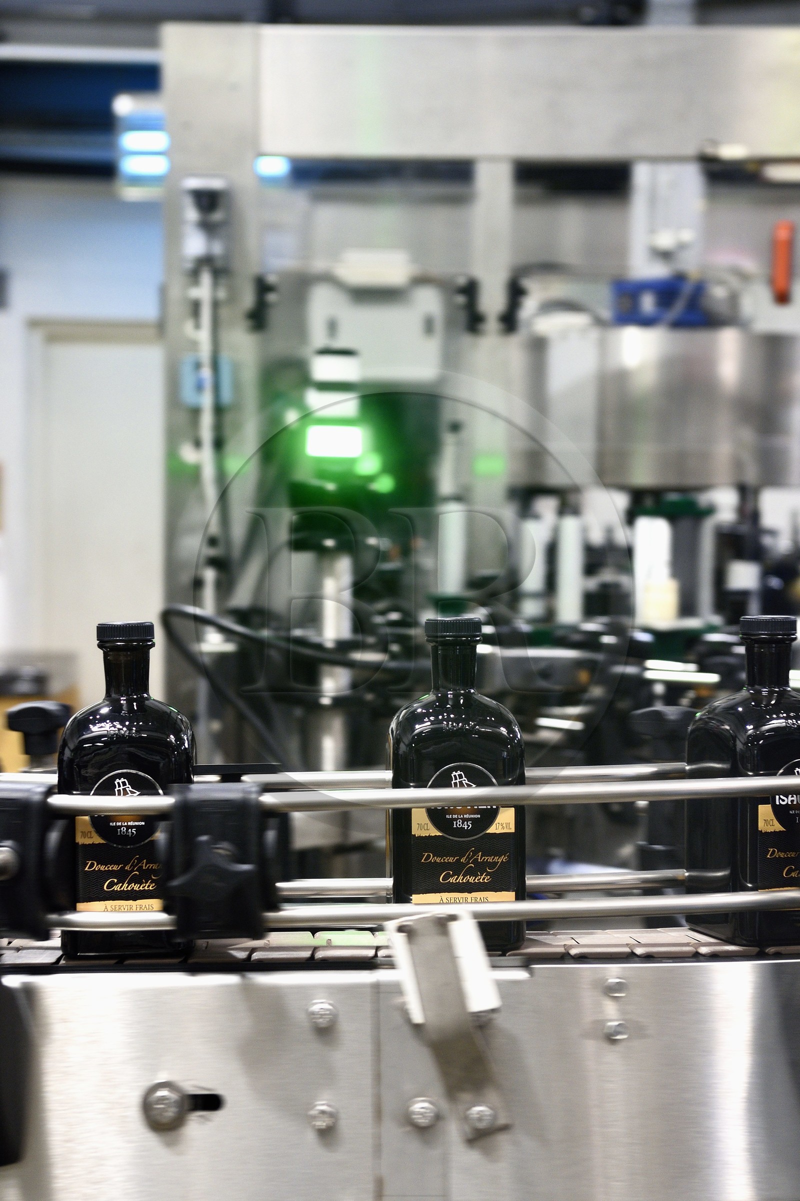 France, Reunion island (French overseas department), Saint Pierre, estate of the Isautier distillery, bottling and labeling plant, bottling of 70cl of rum arranged