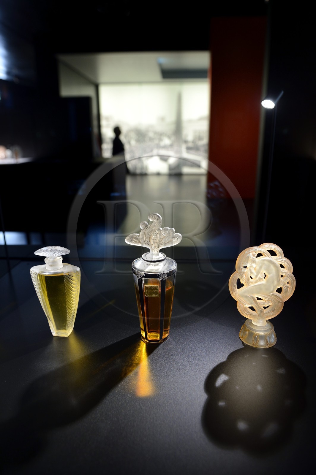 France, Bas-Rhin (67), Wingen-sur-Moder, le musée Lalique, flacons de parfum
