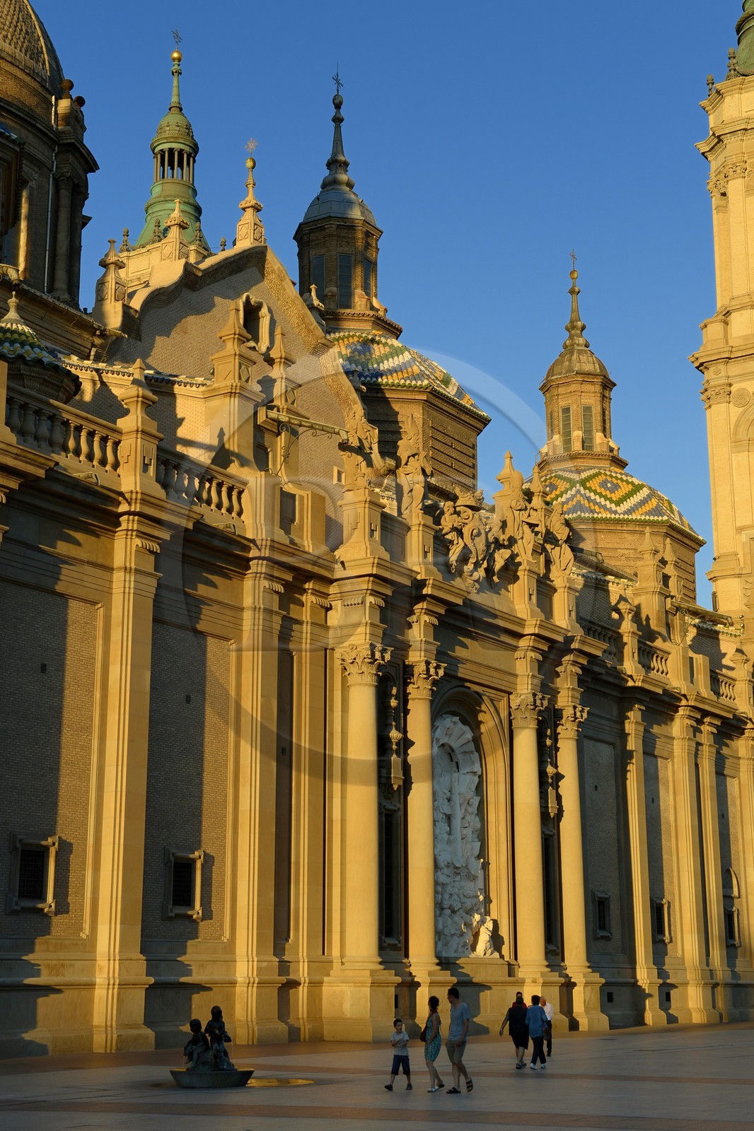 Espagne, Aragon, Saragosse, Plaza del Pilar, Basilique del Pilar (Notre-Dame du Pilier)