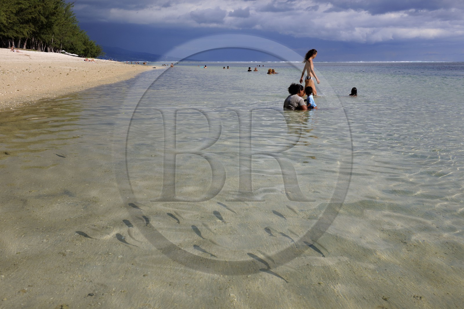 France, île de la Réunion, Saint-Paul, la plage du lagon de la Saline-les-Bains