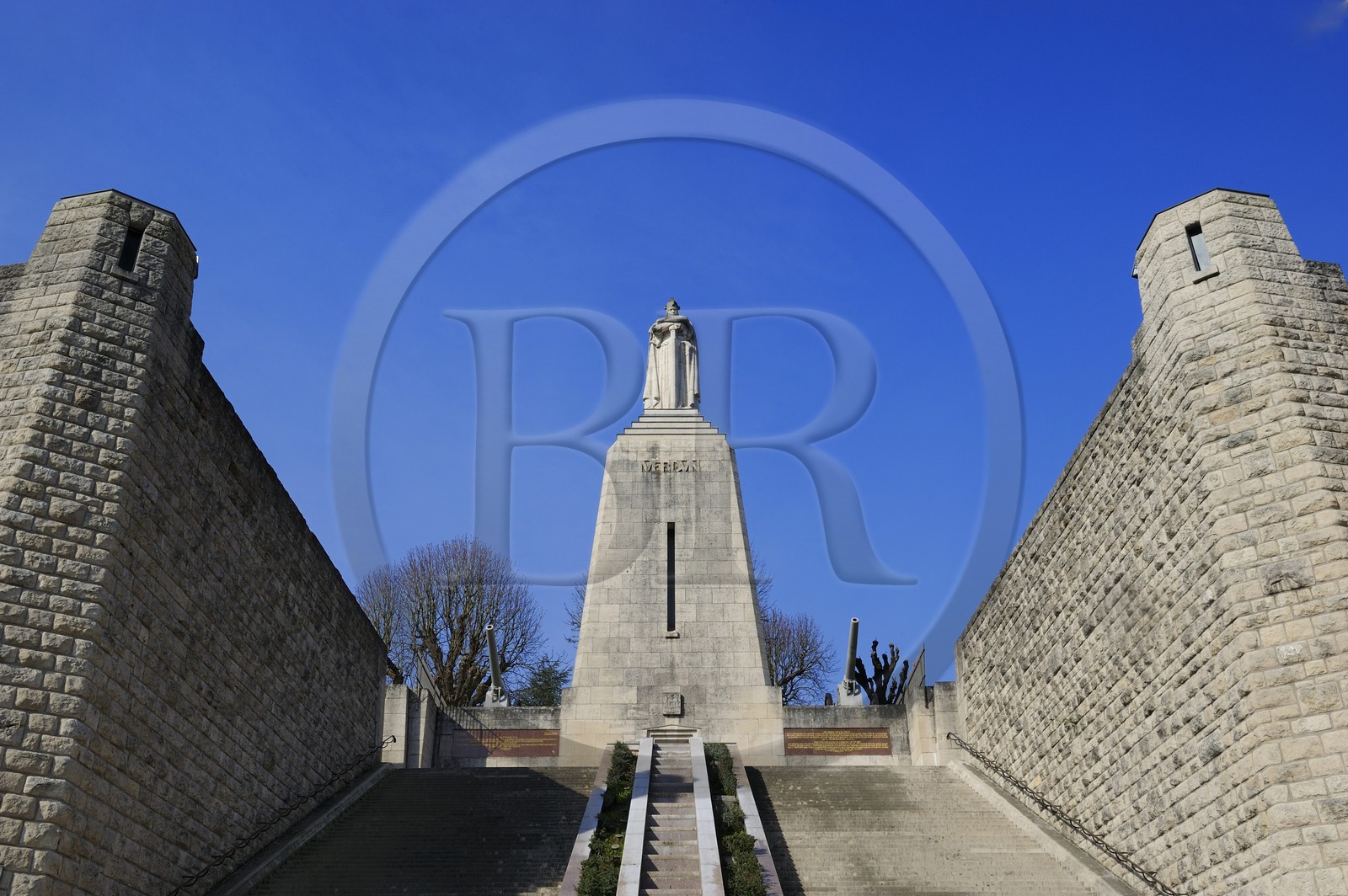 France, Meuse, Verdun, Monument a la Victoire (Monument to the Victory ) of architect Leon Chesnay, Memorial Crypt in which files are kept soldiers holding the Medal of Verdun, frank warrior statue atop