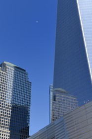 Etats-Unis, New York, Manhattan, 9 11 Memorial, One World Trade Center (1WTC) à droite