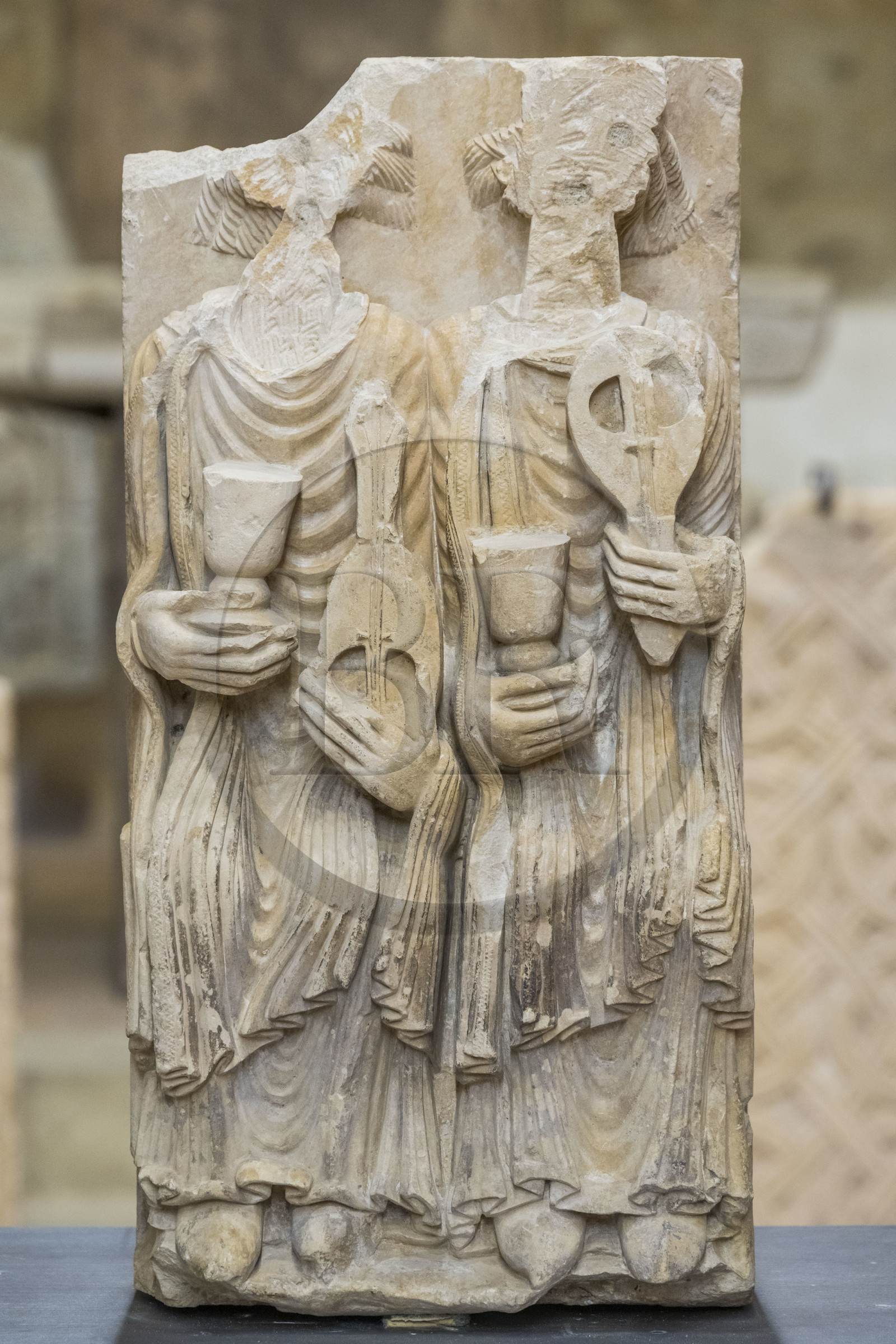 France, Hérault (34), Causses et les Cévennes, paysage culturel de l'agro-pastoralisme méditerranéen, classés Patrimoine Mondial de l'UNESCO, Saint-Guilhem-le-Désert, labellisé Les Plus Beaux Villages de France, l'abbaye de Gellone du IXème siècle, musée dans le dépot lapidaire abrité dans l'ancien réfectoire, Vieillards de l'Apocalypse (bas-relief du XIIème siècle)