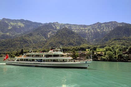 Suisse, Canton de Berne, Oberland Bernois, Interlaken, bateau de croisière sur le lac de Brienz (Brienzer See)