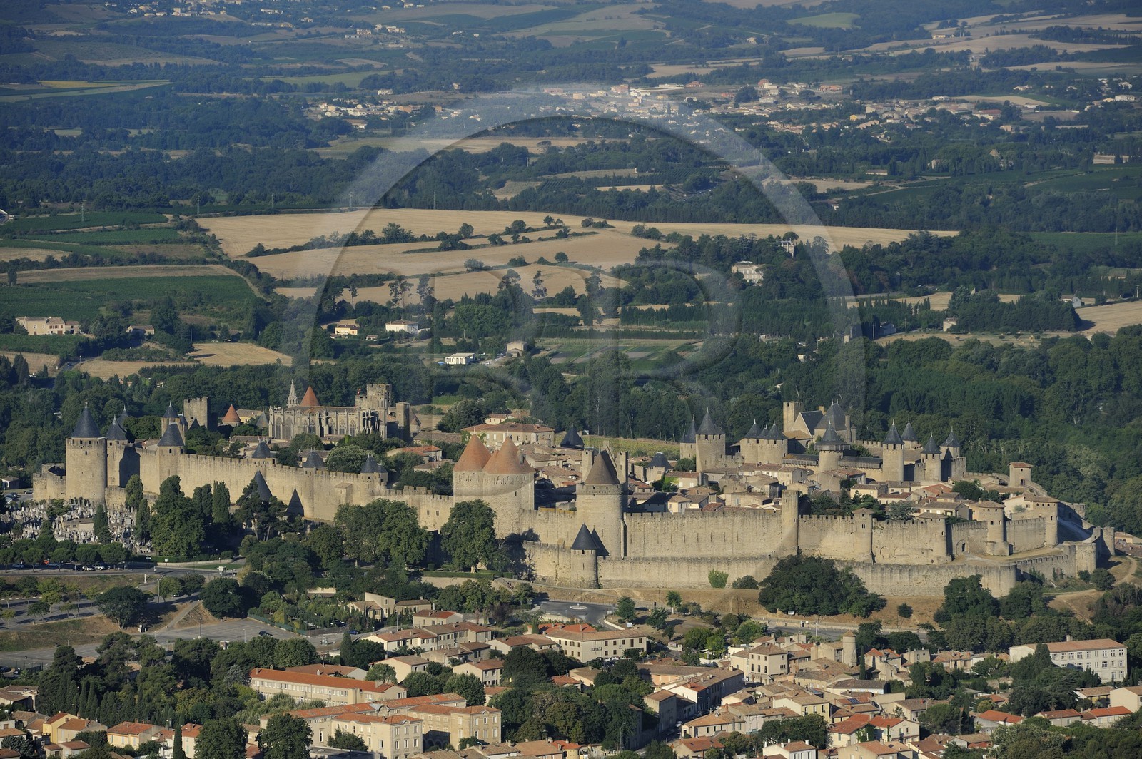 France, Aude (11), Carcassonne, la cité médiévale (vue aérienne)