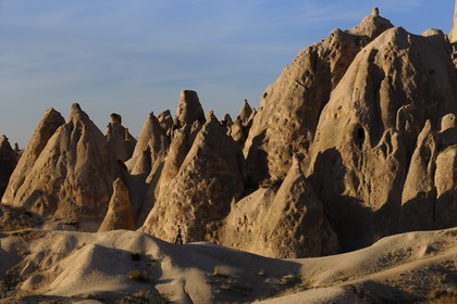 Turquie, Anatolie Centrale, province de Nevsehir, Cappadoce classée Patrimoine Mondial de l'UNESCO, paysage d'érosion et cheminées de fées entre Ürgüp et Avanos à Devrent Deresi