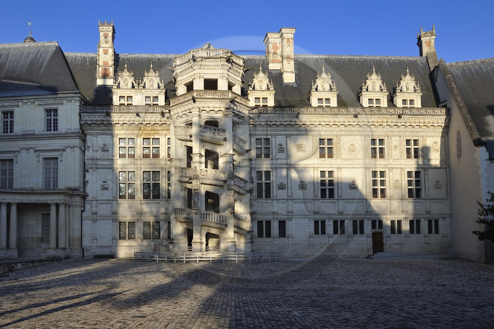 France, Loir-et-Cher (41), vallée de la Loire classée au Patrimoine Mondial de l'UNESCO, château de Blois, l'aile François 1er