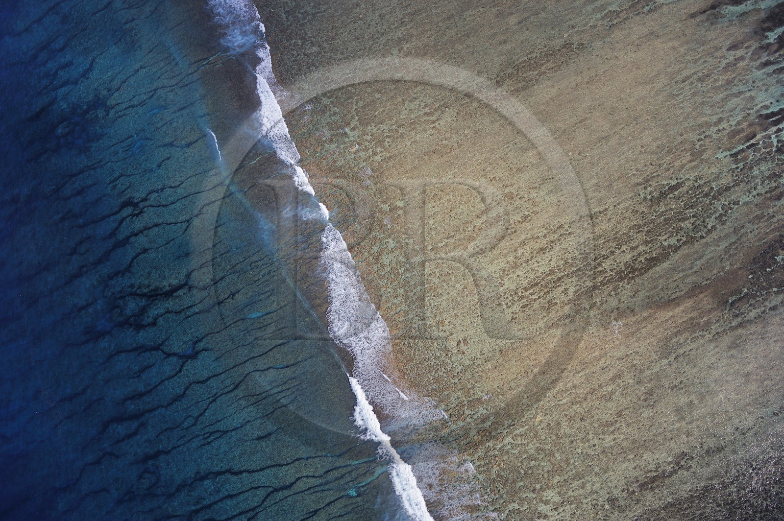 France, île de la Réunion, la Cote Ouest, le lagon de Saint-Gilles-Les-Bains, l'Ermitage-les-Bains (vue aérienne)
