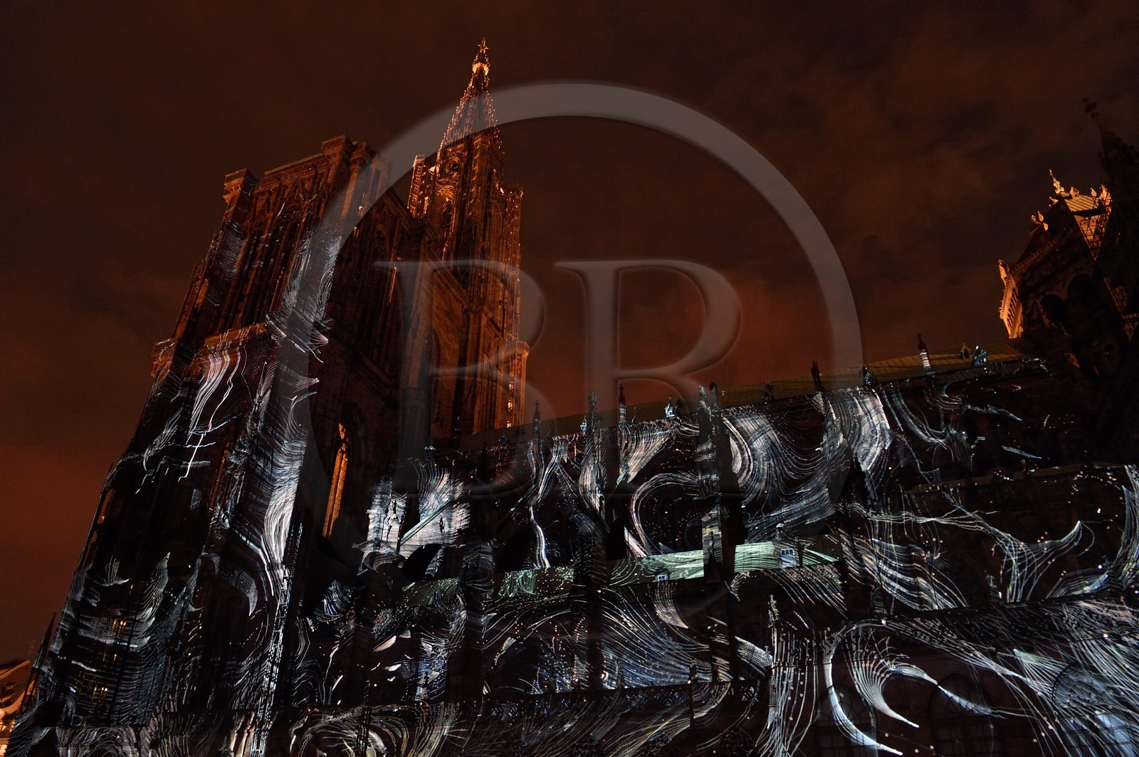 France, Bas-Rhin (67), Strasbourg, vieille ville classée au Patrimoine Mondial de l'UNESCO, la cathédrale Notre-Dame, le spectacle son et lumière de l'été