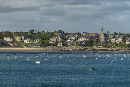 France, Ille et Vilaine, Cote d'Emeraude (Emerald Coast), Dinard, Notre Dame d'Emeraude church in Prieuré bay