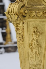 France, Yvelines (78), parc du château de Versailles sous la neige, classé Patrimoine Mondial de l'UNESCO, le Bosquet de la Salle de Bal