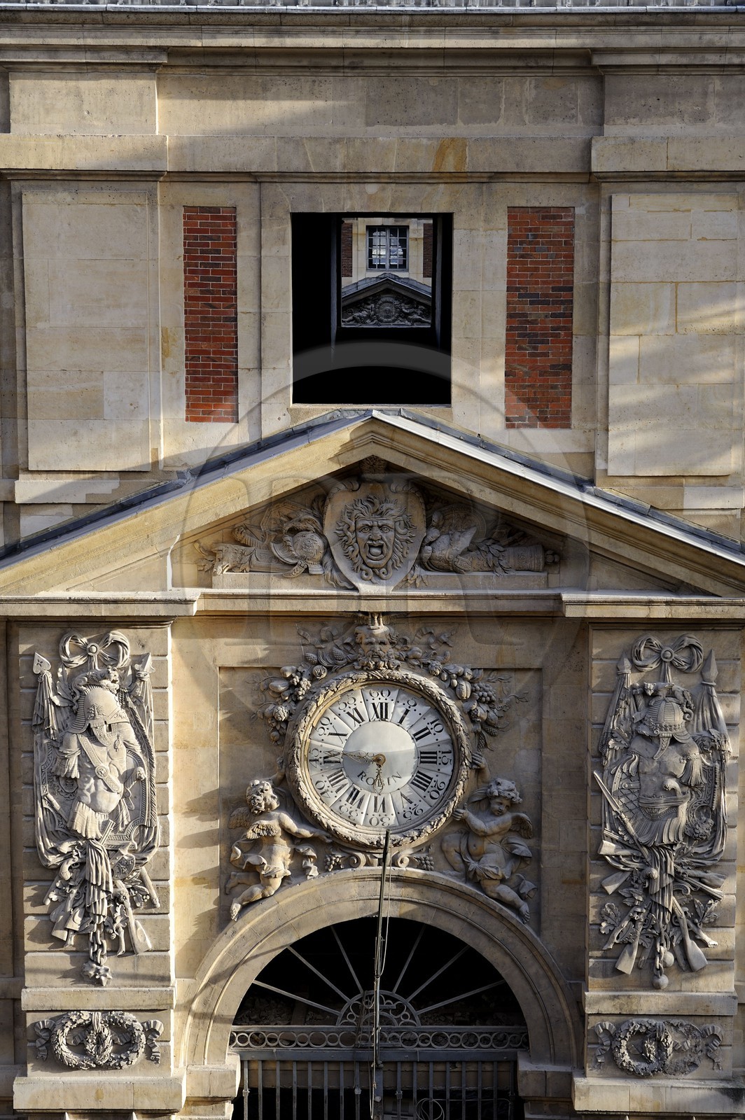 France, Yvelines, Chateau de Versailles, listed as World Heritage by UNESCO, main gate of the Great Common