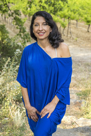 France, Var (83), Provence Verte, Bras, vers Saint-Maximin-la-Sainte-Baume, la maison d'hotes Le Peyrourier - une campagne en Provence, l'artiste musicienne Yasi Zandi