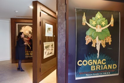 France, Charente (16), Cognac, Musée des Arts de Cognac, exposition d'affiches publicitaires