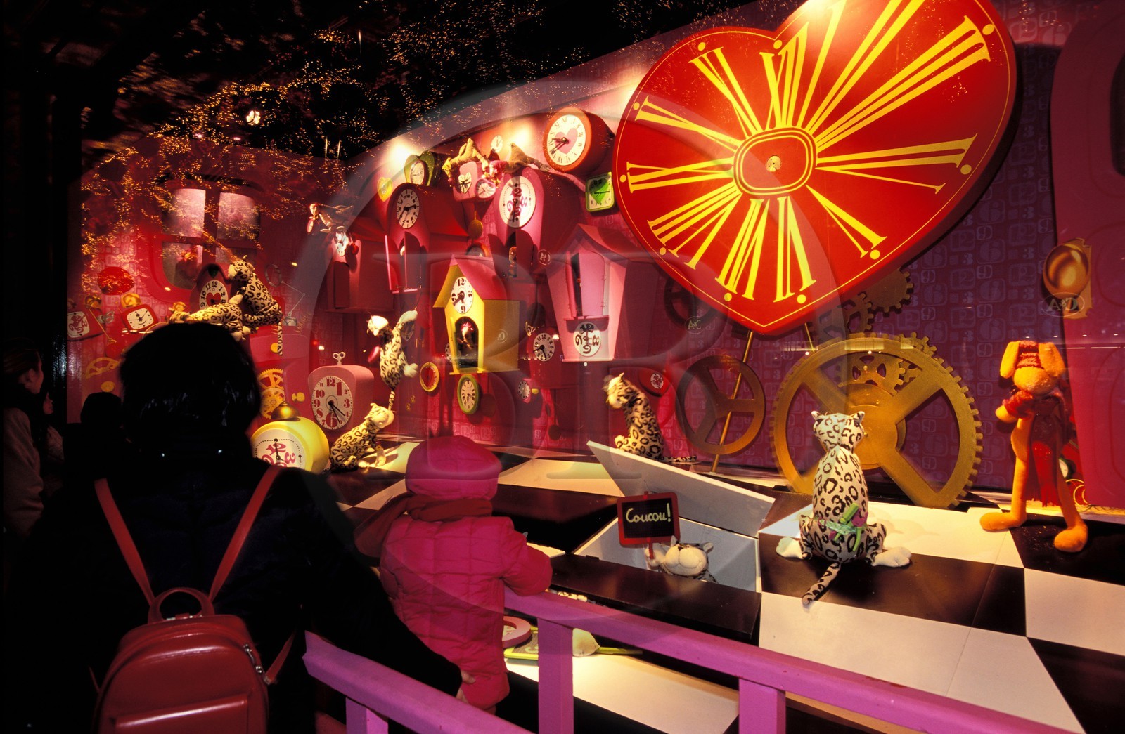 France, Paris (75), le grand magasin Le Printemps, une vitrine de Noël