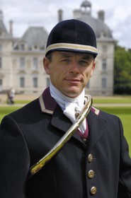 France, Loire et Cher (41), château de Cheverny, le premier piqueux Vol au Vent qui cogère la meute de 90 chiens de chasse à cour