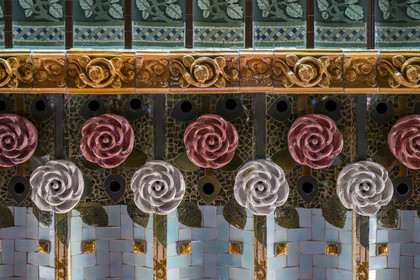 Spain, Catalonia, Barcelona, Palau de la Musica Catalana (Catalan Music Palace), concert hall designed by the architect of Catalan modernism Lluis Domènech i Montaner, a UNESCO World Heritage Site, ceilings decorated with red and white ceramic roses