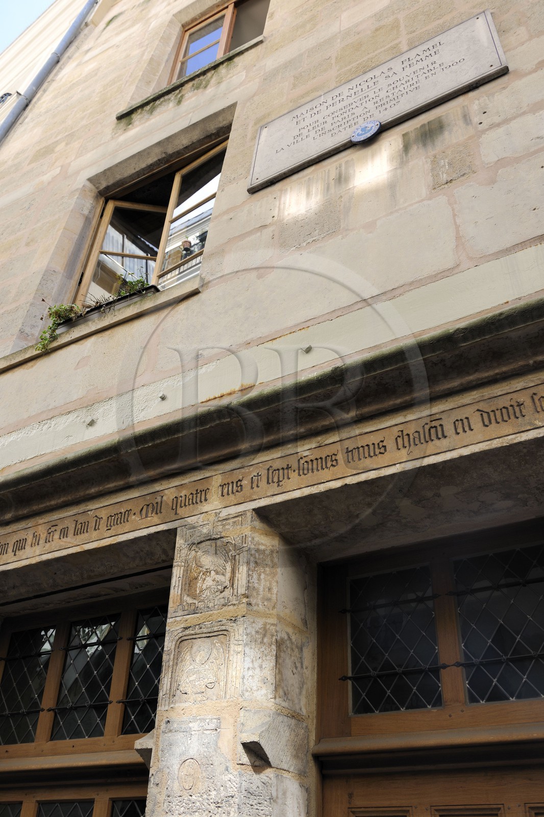 France, Paris (75), ancienne Maison de Nicolas Flamel bâtie en 1407 au 51 rue de Montmorency
