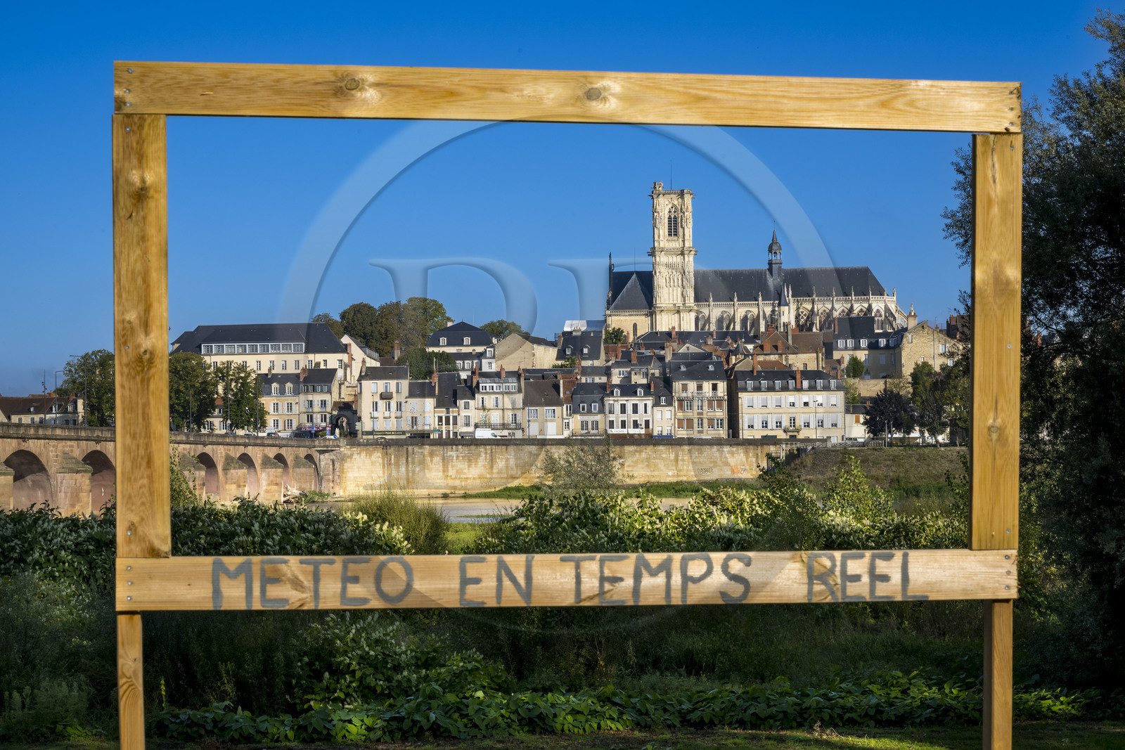France, Nièvre, Nevers, the islands on the Loire upstream from the Pont de la Loire, the Quai de Mantoue and the Saint-Cyr-et-Sainte-Julitte cathedral, Real-time weather framework